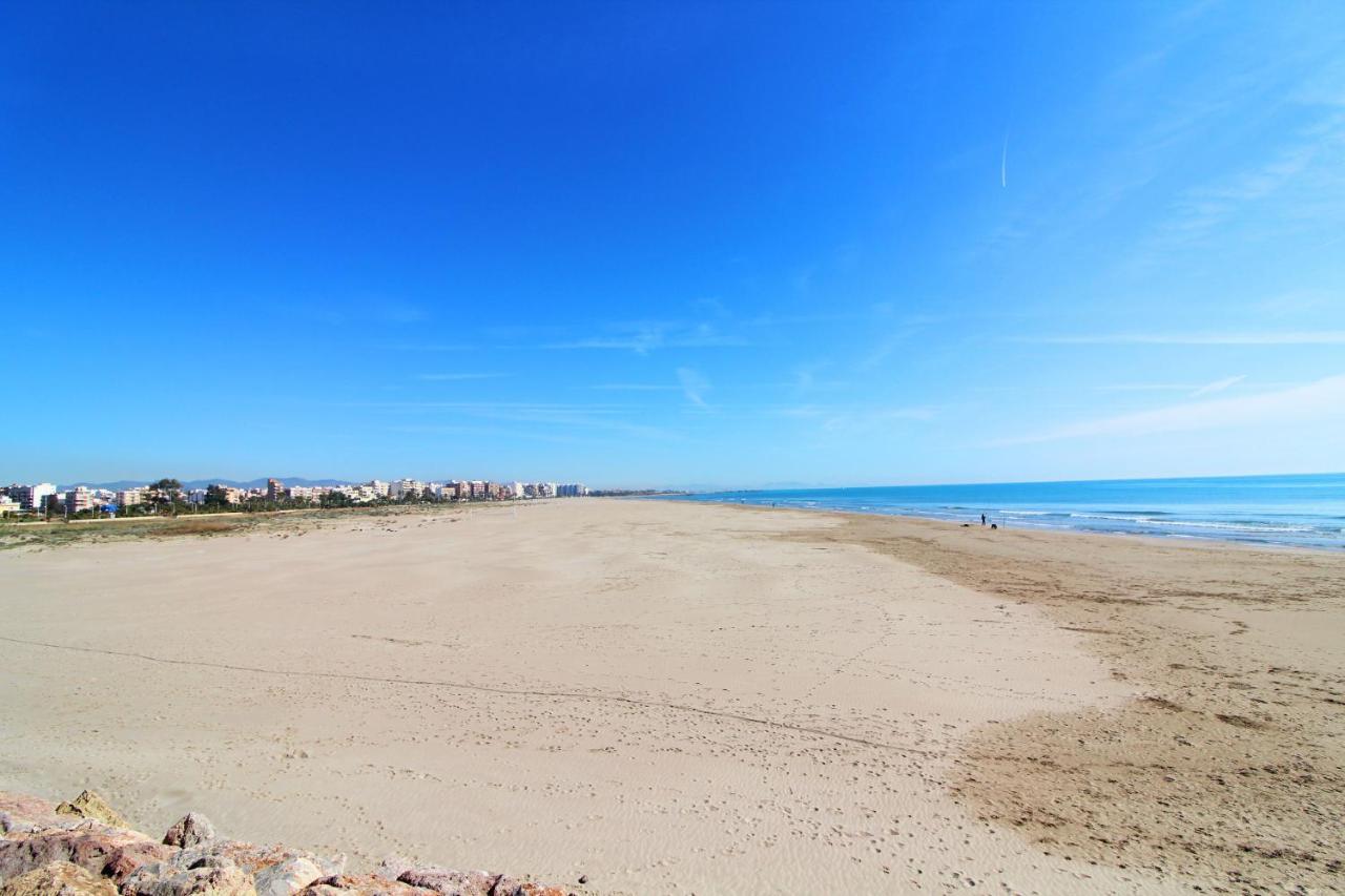 Global Properties, Estudio Para Parejas En La Playa Del Пуэтро-де-Сагунто Экстерьер фото