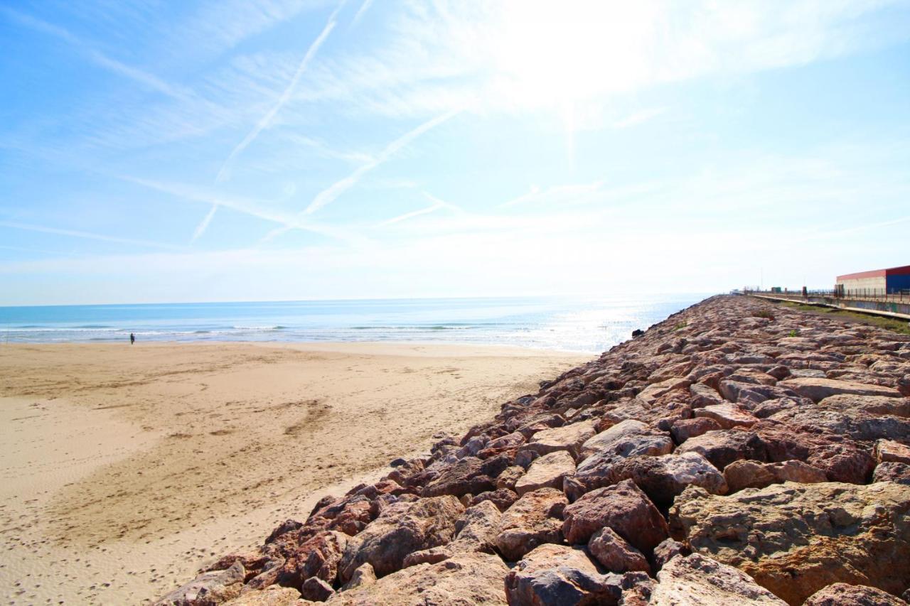 Global Properties, Estudio Para Parejas En La Playa Del Пуэтро-де-Сагунто Экстерьер фото